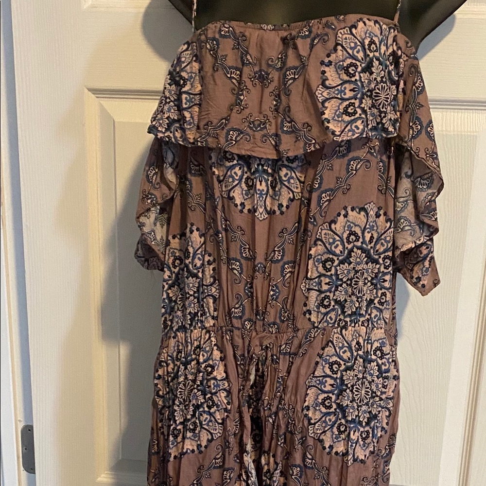 Romper - Picture 2 of 2